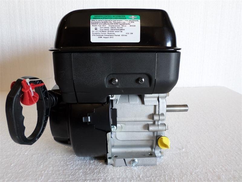 Briggs &amp; Stratton Horizontal Snow Engine 7.5 TP 3/4″ X 2-27/64″ # 10D132-0115