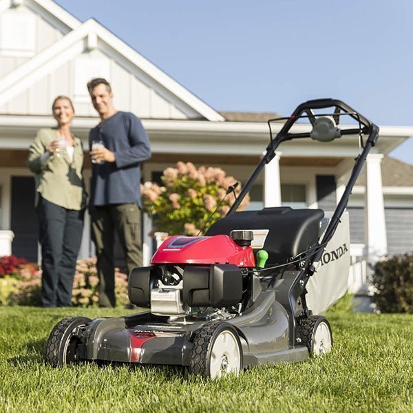 Honda 21″ HRX217K5VKA Gas Lawn Mower with 187cc Engine &amp; 4-in-1 Versamow System