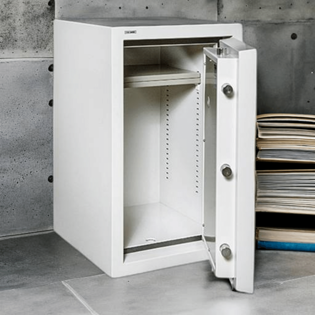 Hollon Oyster FB-845E Fire & Burglary Safe with the door closed on a concrete floor